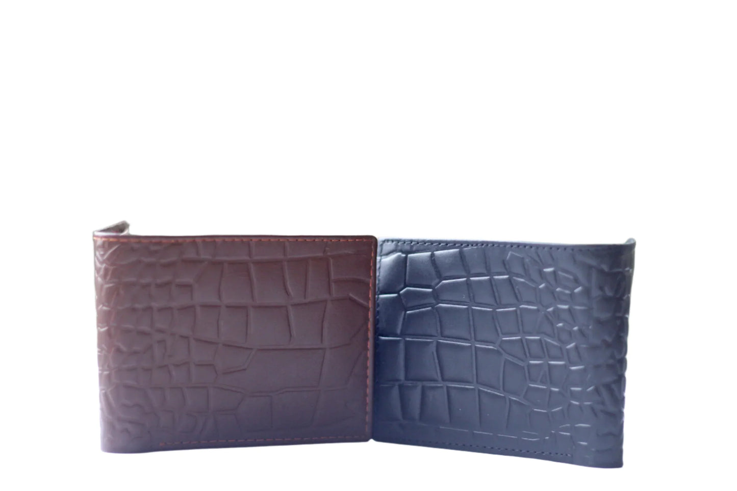 Premium Quality Wallet In Crocodile Pattern With Soft Velvet Interior